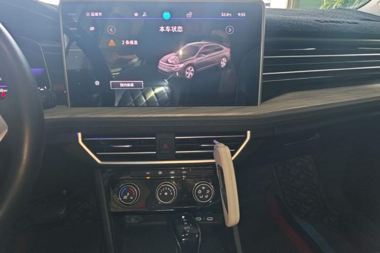Used Volkswagen Sagitar 2023 300TSI DSG Excellence Edition Audio And AC Panel