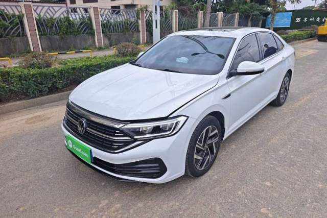 Ojetý Volkswagen Sagitar 2023 280TSI DSG Excellence Plus Edition