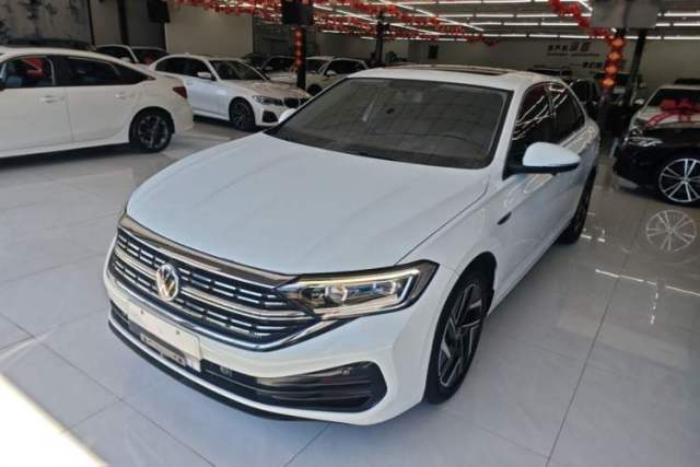 Ojetý Volkswagen Sagitar 2023 280TSI DSG Beyond Lite Edition