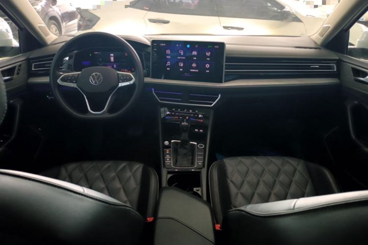 Used Volkswagen Sagitar 2023 200TSI DSG Excellence Edition Center Console
