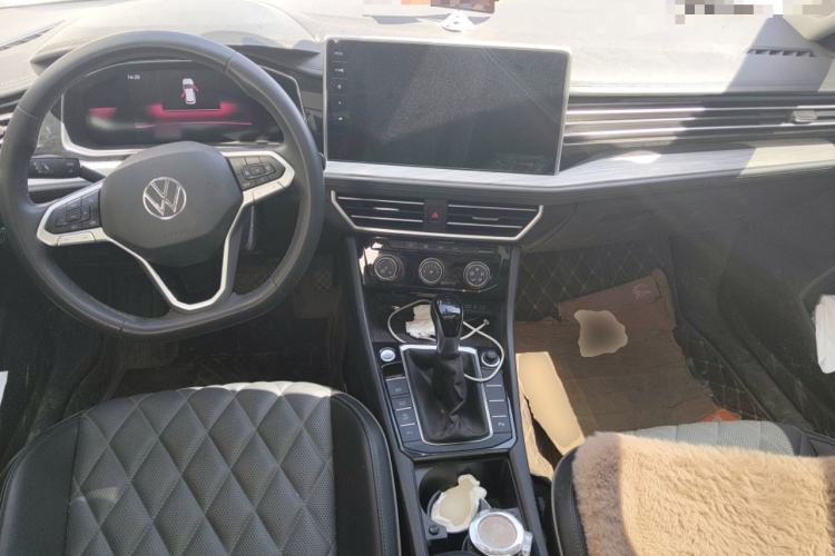 Used Volkswagen Sagitar 2023 280TSI DSG Beyond Lite Edition Center Console
