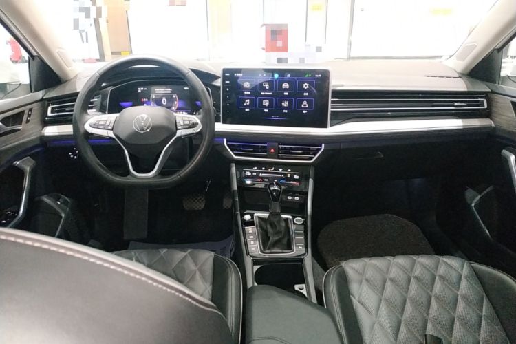 Used Volkswagen Sagitar 2023 200TSI DSG Excellence Edition Center Console
