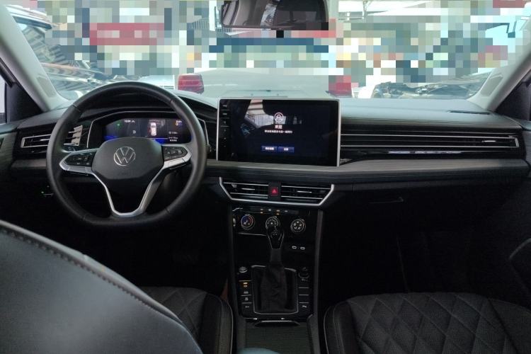Used Volkswagen Sagitar 2023 300TSI DSG Excellence Edition Center Console