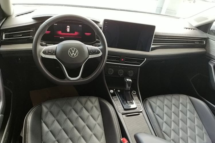 Used Volkswagen Sagitar 2023 280TSI DSG Beyond Lite Edition Center Console
