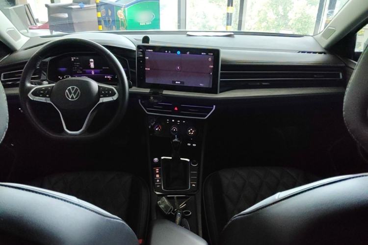 Used Volkswagen Sagitar 2023 280TSI DSG Beyond Lite Edition Center Console