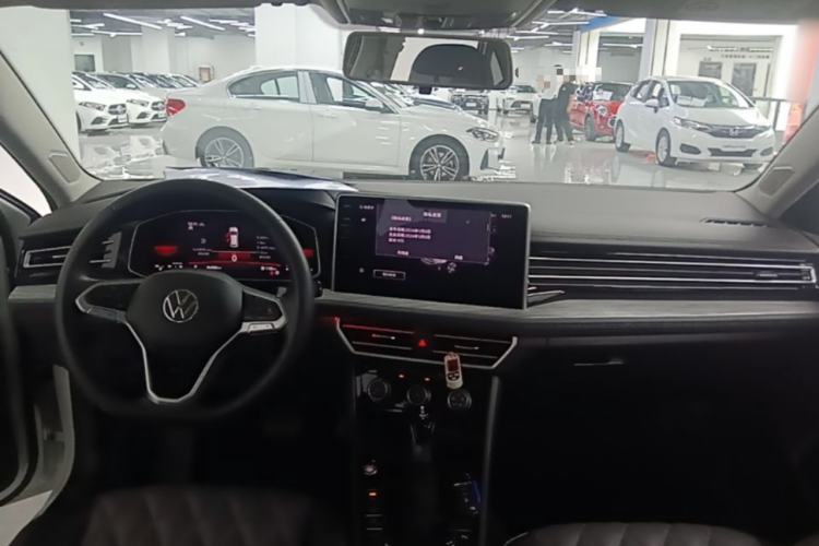 Used Volkswagen Sagitar 2023 280TSI DSG Beyond Lite Edition Center Console