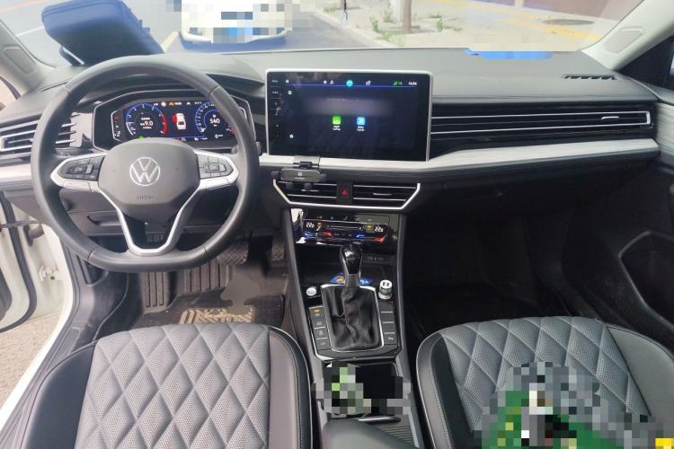 Used Volkswagen Sagitar 2023 280TSI DSG Excellence Edition Center Console