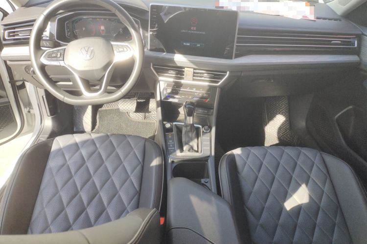 Used Volkswagen Sagitar 2023 280TSI DSG Excellence Plus Edition Center Console