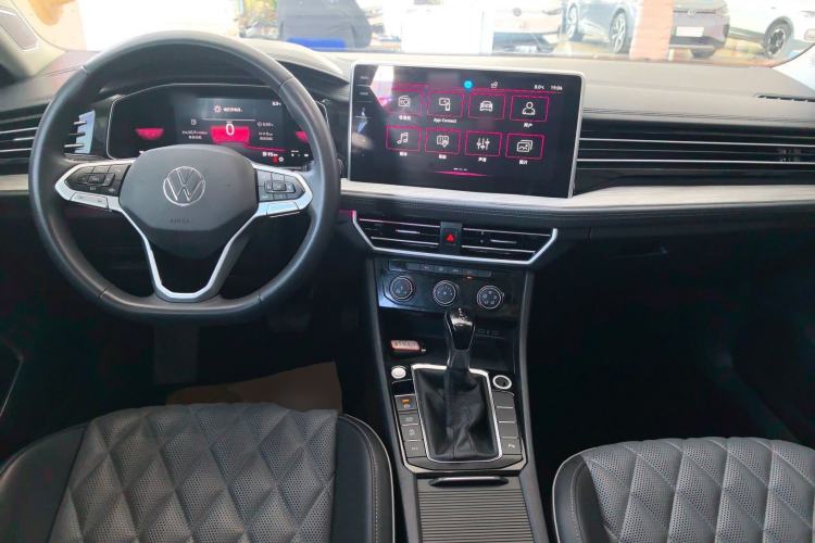 Used Volkswagen Sagitar 2023 280TSI DSG Beyond Lite Edition Center Console