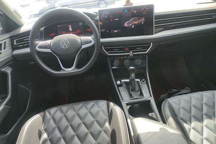 Used Volkswagen Sagitar 2023 280TSI DSG Beyond Lite Edition Center Console