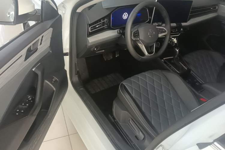 Used Volkswagen Sagitar 2023 300TSI DSG Excellence Edition Driver Seat