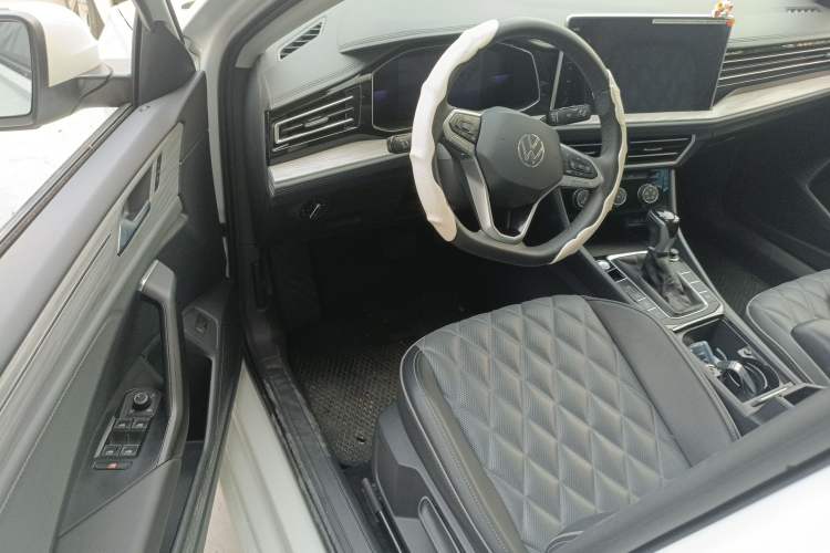 Used Volkswagen Sagitar 2023 300TSI DSG Excellence Edition Driver Seat