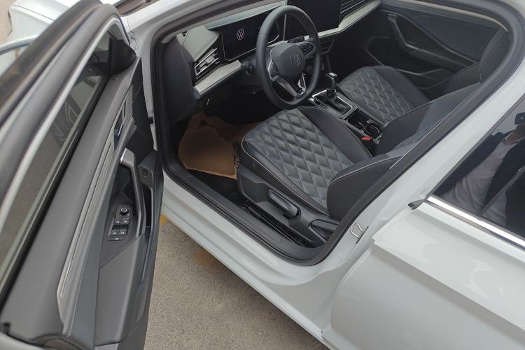 Used Volkswagen Sagitar 2023 300TSI DSG Excellence Edition Driver Seat