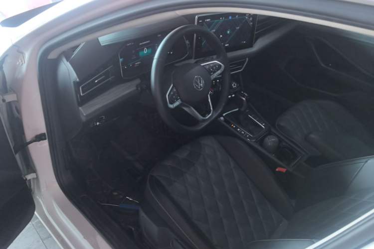 Used Volkswagen Sagitar 2023 300TSI DSG Excellence Edition Driver Seat