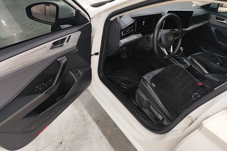 Used Volkswagen Sagitar 2023 300TSI DSG Excellence Edition Driver Seat