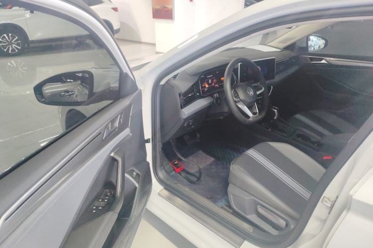 Used Volkswagen Sagitar 2023 300TSI DSG Flyover Edition Driver Seat