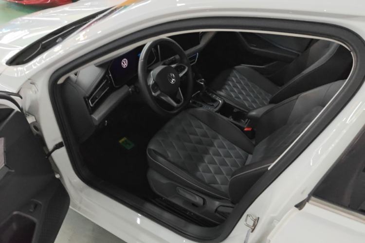 Used Volkswagen Sagitar 2023 300TSI DSG Excellence Edition Driver Seat