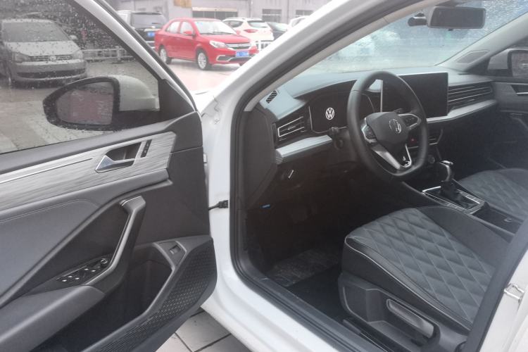 Used Volkswagen Sagitar 2023 300TSI DSG Excellence Edition Driver Seat