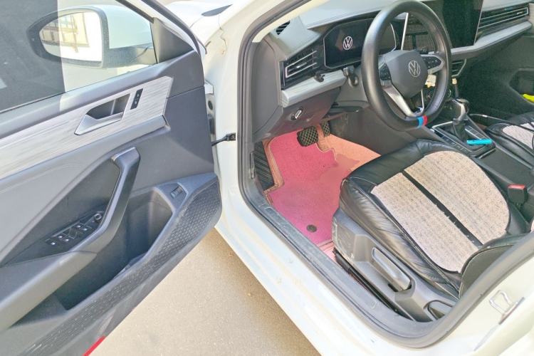 Used Volkswagen Sagitar 2023 300TSI DSG Excellence Edition Driver Seat