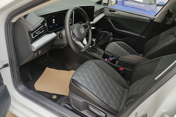 Used Volkswagen Sagitar 2023 280TSI DSG Excellence Edition Driver Seat