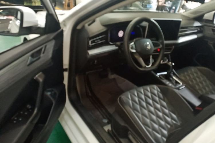 Used Volkswagen Sagitar 2023 300TSI DSG Excellence Edition Driver Seat