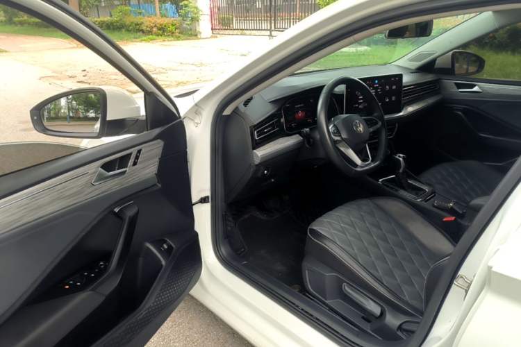 Used Volkswagen Sagitar 2023 300TSI DSG Excellence Edition Driver Seat