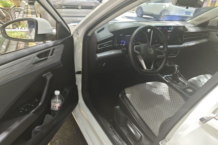 Used Volkswagen Sagitar 2023 300TSI DSG Excellence Edition Driver Seat