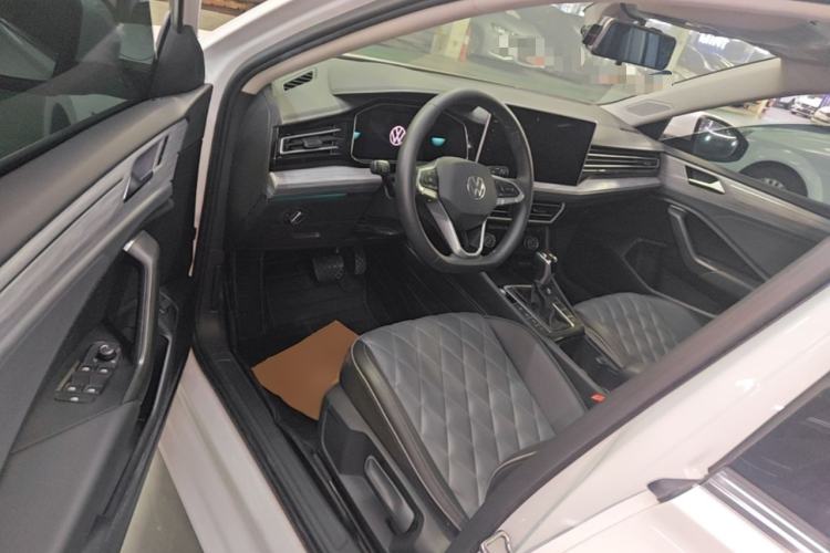 Used Volkswagen Sagitar 2023 300TSI DSG Excellence Edition Driver Seat