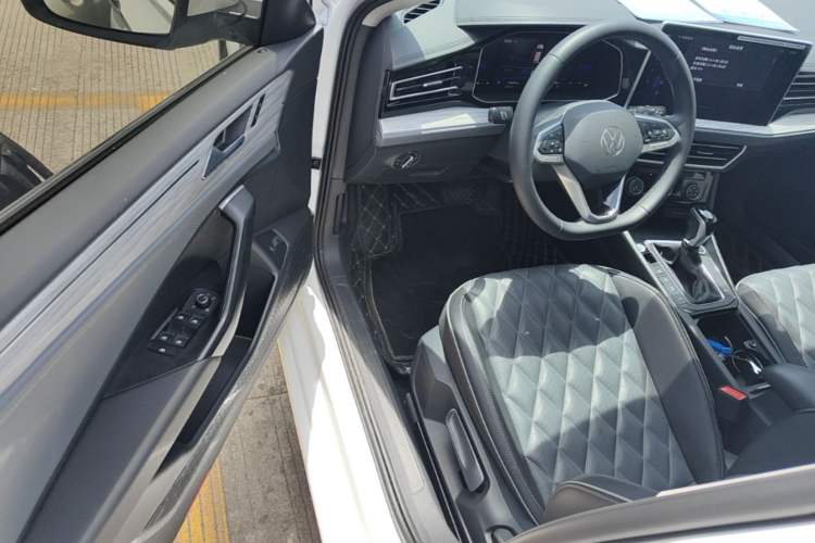 Used Volkswagen Sagitar 2023 300TSI DSG Excellence Edition Driver Seat