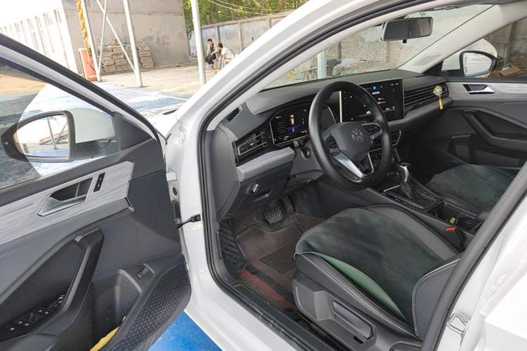 Used Volkswagen Sagitar 2023 300TSI DSG Excellence Edition Driver Seat