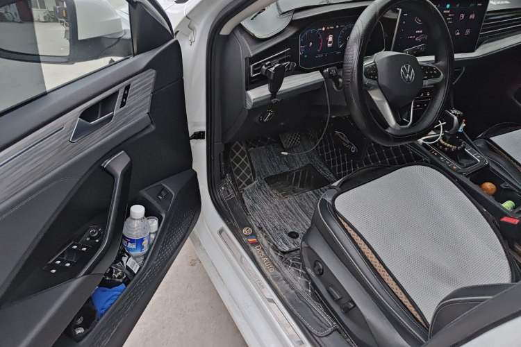 Used Volkswagen Sagitar 2023 300TSI DSG Excellence Edition Driver Seat