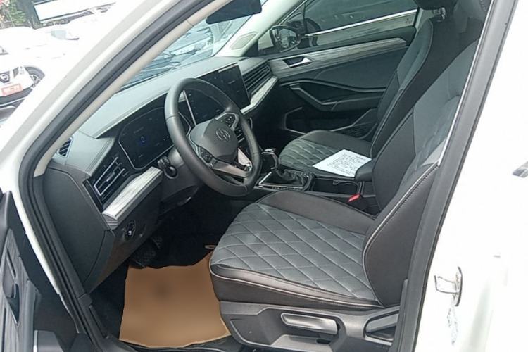 Used Volkswagen Sagitar 2023 300TSI DSG Excellence Edition Driver Seat