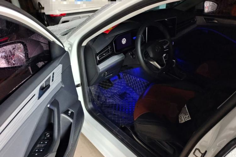 Used Volkswagen Sagitar 2023 300TSI DSG Excellence Edition Driver Seat