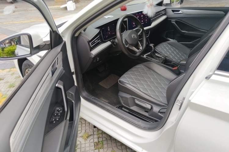 Used Volkswagen Sagitar 2023 300TSI DSG Excellence Edition Driver Seat