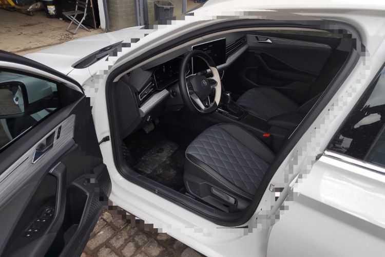 Used Volkswagen Sagitar 2023 300TSI DSG Excellence Edition Driver Seat