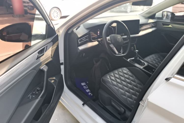 Used Volkswagen Sagitar 2023 300TSI DSG Excellence Edition Driver Seat