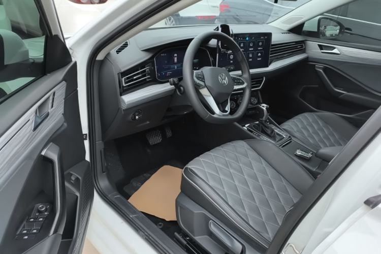 Used Volkswagen Sagitar 2023 300TSI DSG Excellence Edition Driver Seat