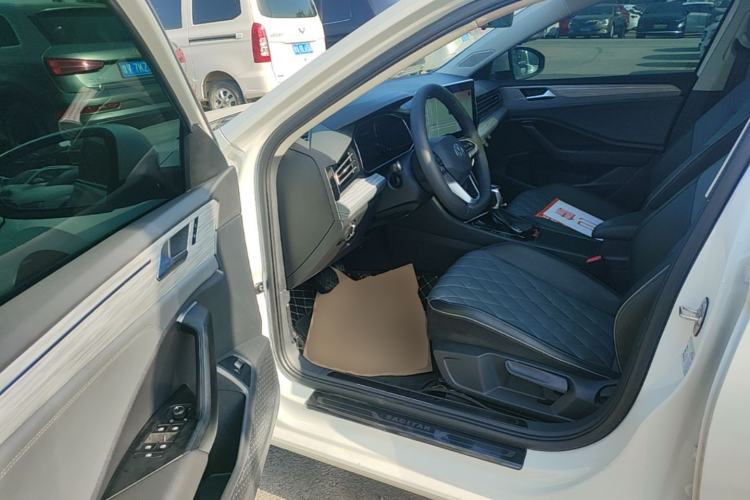 Used Volkswagen Sagitar 2023 300TSI DSG Excellence Edition Driver Seat