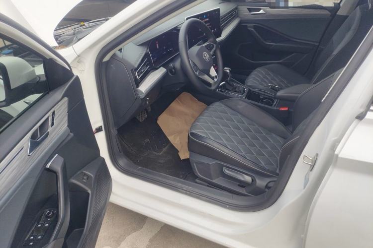 Used Volkswagen Sagitar 2023 200TSI DSG Excellence Edition Driver Seat