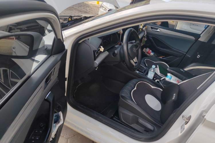 Used Volkswagen Sagitar 2023 300TSI DSG Excellence Edition Driver Seat