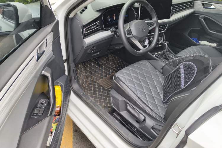 Used Volkswagen Sagitar 2023 300TSI DSG Flyover Edition Driver Seat