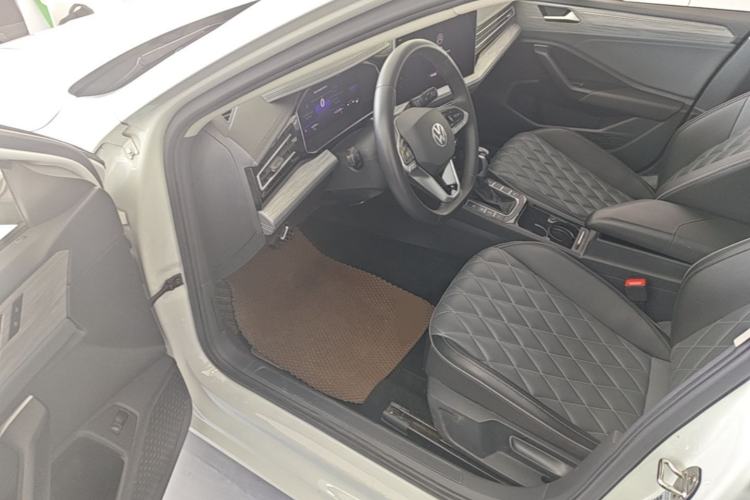 Used Volkswagen Sagitar 2023 200TSI DSG Excellence Edition Driver Seat