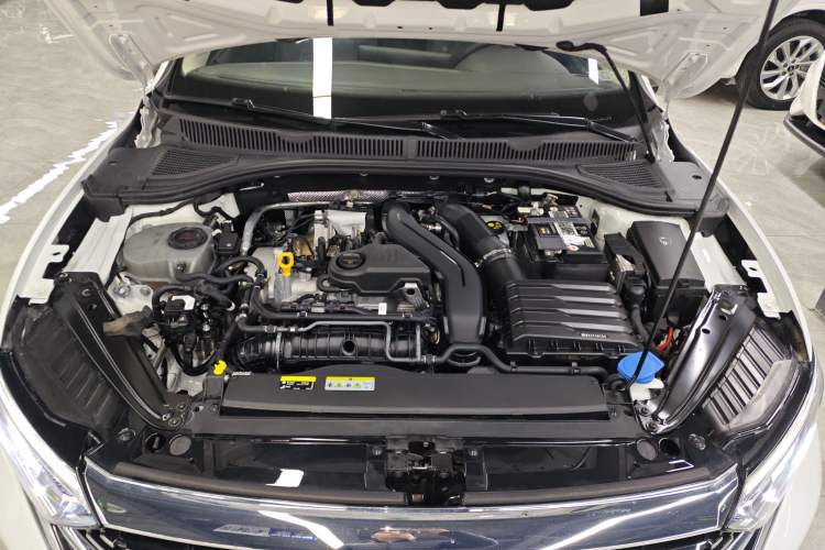 Used Volkswagen Sagitar 2023 300TSI DSG Excellence Edition Engine Bay