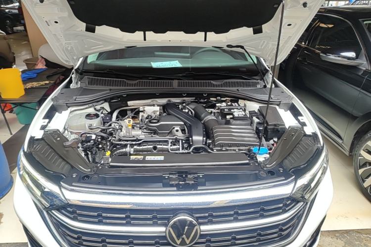 Used Volkswagen Sagitar 2023 300TSI DSG Excellence Edition Engine Bay