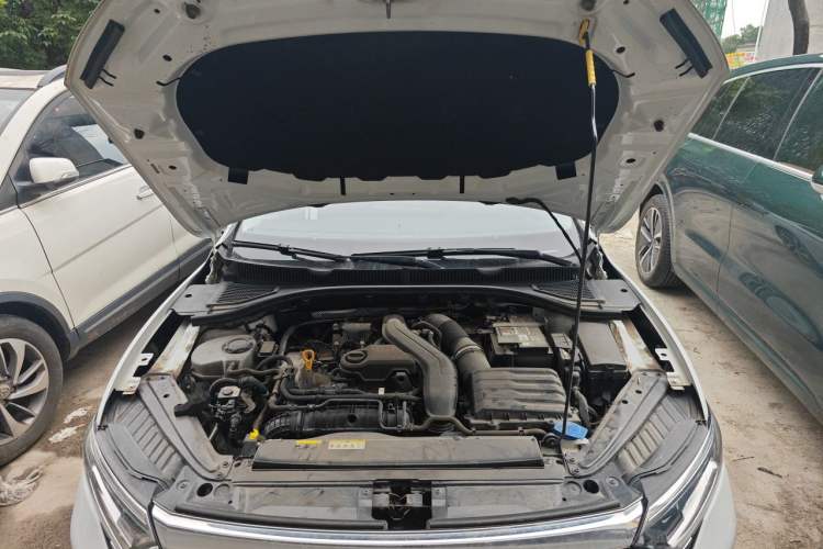 Used Volkswagen Sagitar 2023 300TSI DSG Excellence Edition Engine Bay
