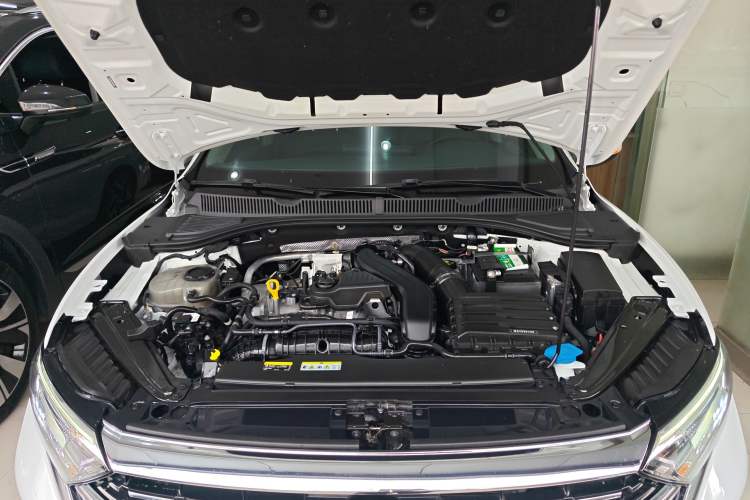 Used Volkswagen Sagitar 2023 300TSI DSG Excellence Edition Engine Bay