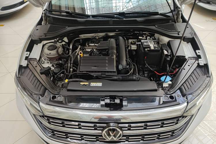 Used Volkswagen Sagitar 2023 280TSI DSG Excellence Edition Engine Bay