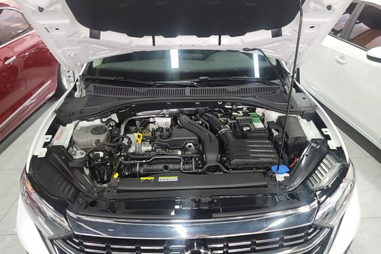 Used Volkswagen Sagitar 2023 300TSI DSG Excellence Edition Engine Bay