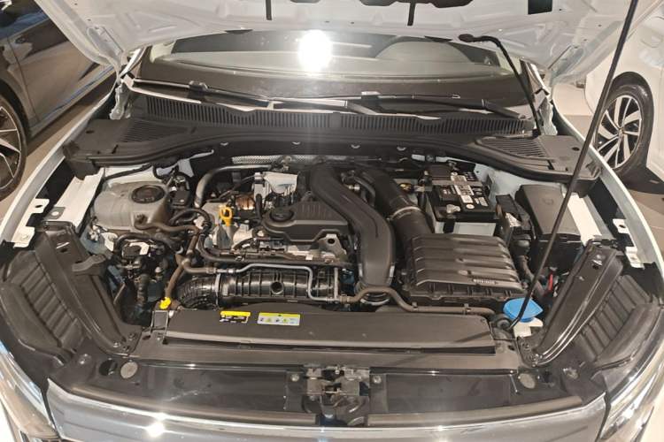 Used Volkswagen Sagitar 2023 300TSI DSG Excellence Edition Engine Bay