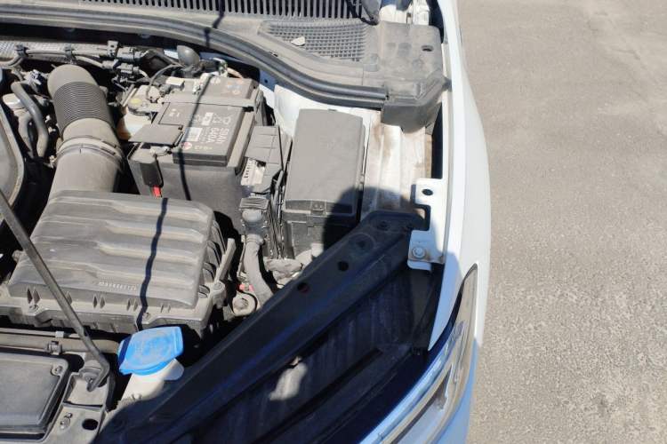 Used Volkswagen Sagitar 2023 300TSI DSG Excellence Edition Engine Bay Left